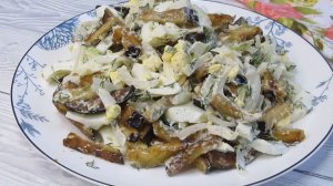 Любимейший салат из любимых. Всего то три ингредиента, а каков на вкус! На любой случай годится.