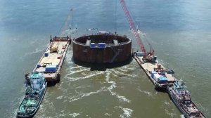 Вывод в русло реки и установка коффердама под центральную опору Ленского моста