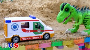 BIBO и игрушки | Скорая помощь встретила динозавров. Спасательная машинка