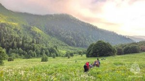 Сочинские спасатели 18 часов эвакуировали туриста с горного озера