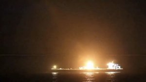 Баб-эль-Мандебского пролив блокирован Хуситами  ударили по саудовским танкерам с нефтью.Трамп в шоке