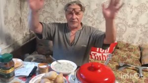 Любимый огород, требует уход ! У мужа свои дела. Приготовила обед