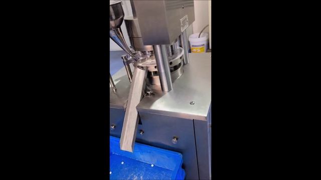 Испытание ротационного таблет-пресса на заводе в Китае