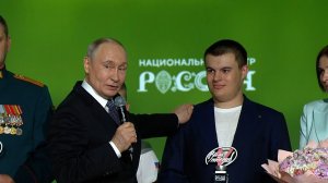 «Вышел за хлебом — спас 23 человека!»: Путин рассказал историю настоящего героя