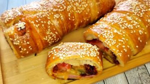 РУЛЕТ ИЗ СЛОЁНОГО ТЕСТА С ВЯЛЕНЫМИ ПОМИДОРАМИ И СЫРОМ  ЛЕГКО И ВКУСНО!