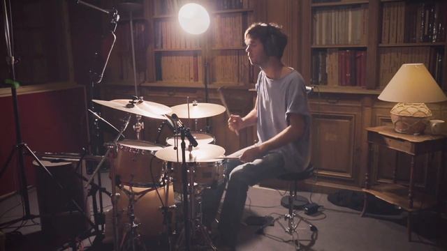 7. Binaural street recording, triggering with gates, parameter tweaking, soundscapes смотреть онлайн