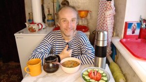 Обед с Цилей. Велоцарапторы. Бизнес по-русски. Мукбанг. Обжор. Еда на камеру. Диета. Шизофрения.