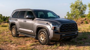 ПРЕДСТАВЛЕНА ОБНОВЛЕННАЯ TOYOTA SEQUOIA 2027 года — настоящий танк бездорожья