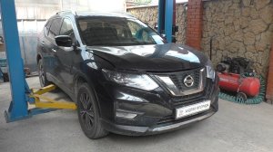 Замена бачка стеклоомывателя на Ниссан Х трейл T32 Nissan X TRAIL 2,0 2021