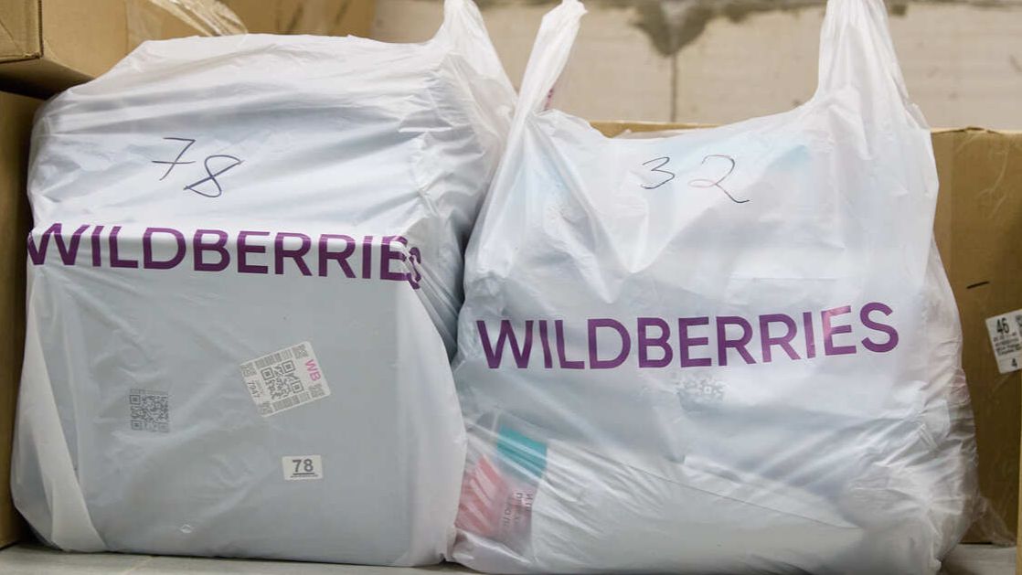 Склад Wildberries эвакуировали в Симферополе на фоне воздушной атаки смотреть онлайн