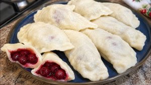Бабушкины ВАРЕНИКИ с ВИШНЕЙ! Такие сейчас почти никто не готовит! Сочные, большие и очень вкусные!