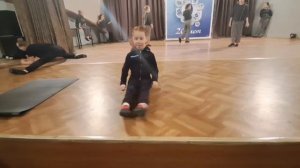 ПЕРЕХОД ИЗ СКЛАДКИ В ШПАГАТ