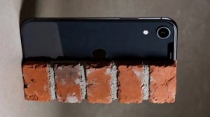 В России iPhone скоро превратится в кирпич из-за действий самой Apple, которая продолжает враждебные