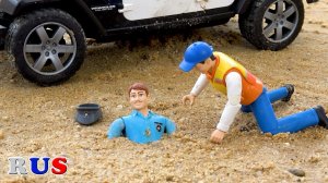 BIBO и игрушки | Полиция на песке Бибо играет в полицию и в полицейские машинки игрушки