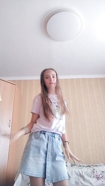 всем привет, а вы знаете сколько у меня сейчас времени?
У меня не Московское время
смотри в описании смотреть онлайн
