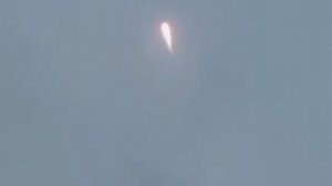 Молния ударила в китайскую ракету-носитель «Чанчжэн-3В».

Случилось это вскоре после запуска