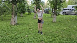 Кафе «Бабуля».Перевёрнутый домик и прогулка