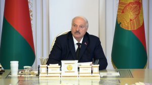 Лукашенко: Сами себе создаём проблемы, с которыми героически боремся месяцами!