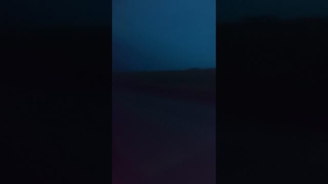 едем в город и обратно посмотри до 3:14 там красиво