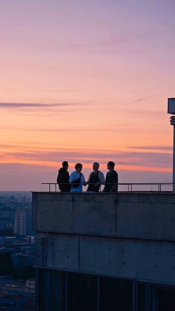 Желаем вам остаток этого лета провести в кругу только настоящих друзей 💔🫂