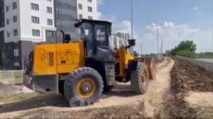 Набережную возле скандальной высотки в Кургане начали благоустраивать.