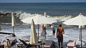 🌴24 ИЮЛЯ В АДЛЕРЕ:НА СОЛНЦЕ +30, МОЩНЫЙ ШТОРМ НА МОРЕ. КУДА СХОДИТЬ ,ЧТО ПОСМОТРЕТЬ. СОЧИ 2026