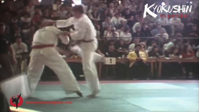 Дольф Лундгрен против Кита Хардинга (Великобритания) - Открытый чемпионат Великобритании 1979 года смотреть онлайн