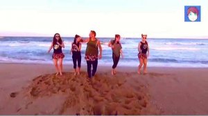 Coco Jambo. Танцуют CNCO - Se Vuelve Loca - Zumba Fitness