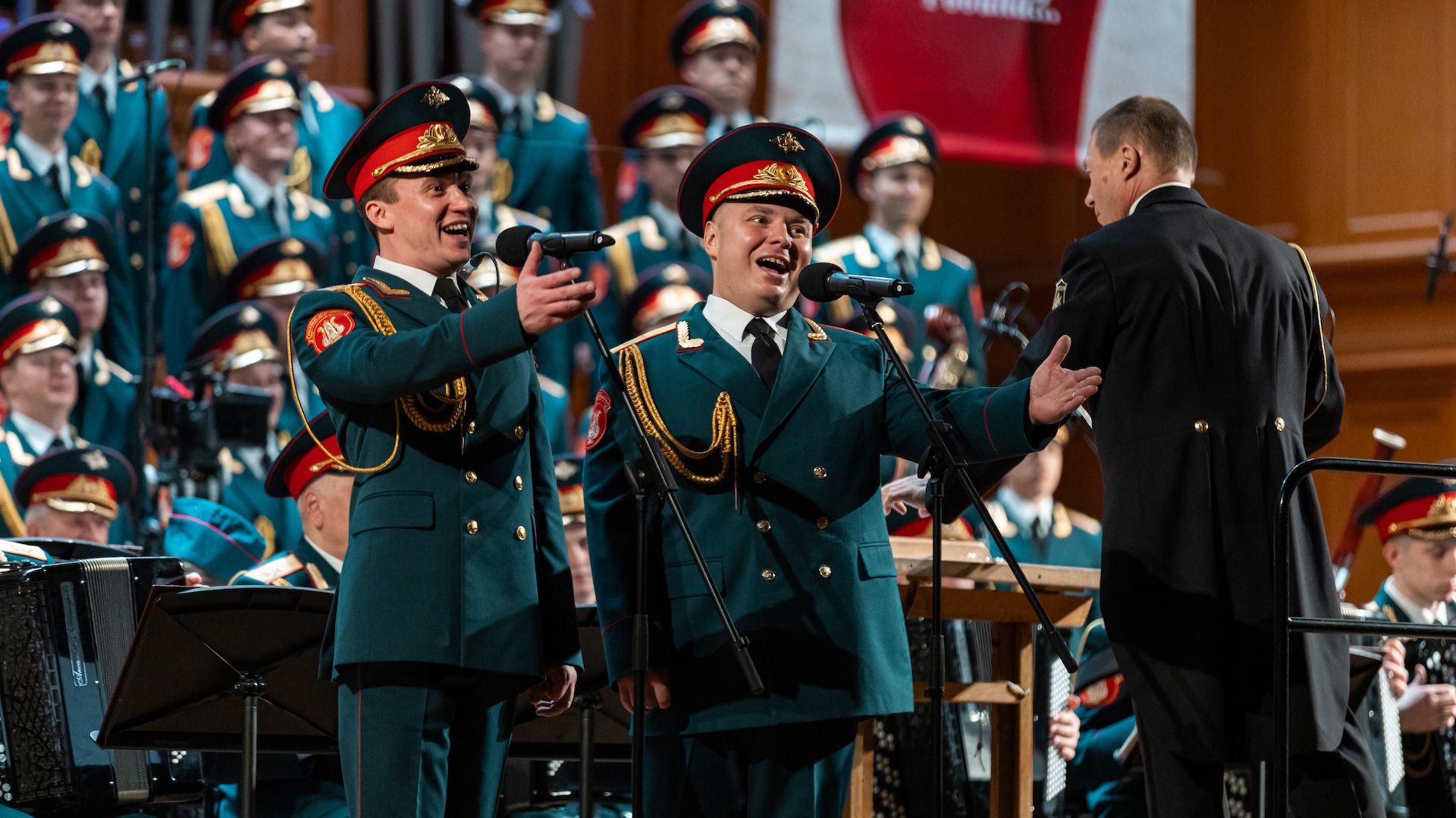 «Смуглянка», солисты – Алексей Скачков и Роман Валутов, май 2026