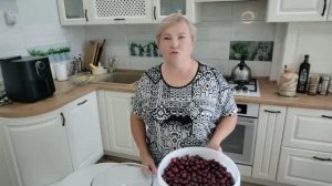 Вишню надо переработать. Неприятность вышла..., лучше бы не давала...😅