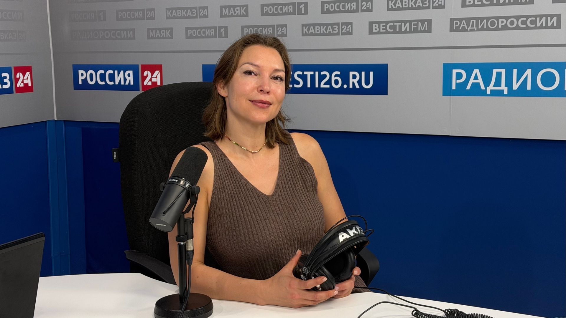 «Утреннее шоу»: День флориста смотреть онлайн