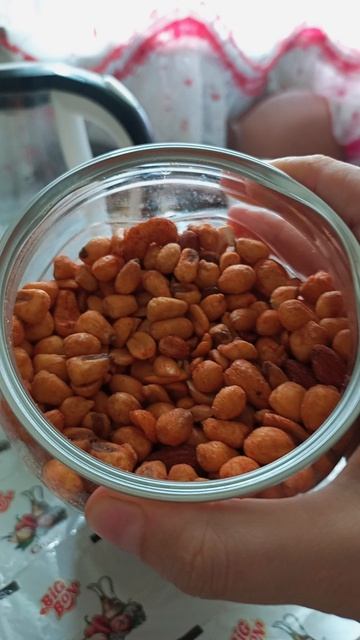 Орешки с паприкой.
