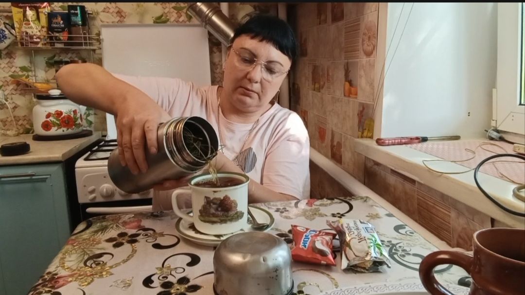 ДЕГУСТАЦИЮ ПРОШЛА, ЕСТЬ МОЖНО, СЮРПРИЗ НА ГРЯДКЕ смотреть онлайн