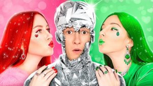 КАМНИ ПРЕВРАТИЛИСЬ В ДЕВУШЕК?! 😱 Строим трехэтажную КРОВАТЬ!