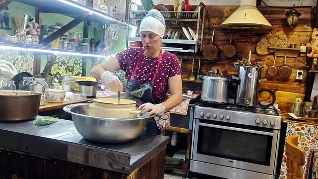 РЕШИЛИ УБИРАТЬ ХОЗЯЙСТВО