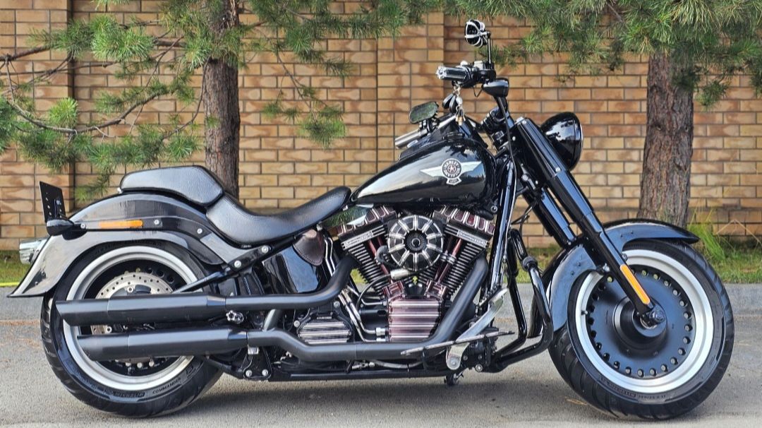 Видеообзор Harley Davidson Fat Boy FLSTBS1800 2016 смотреть онлайн