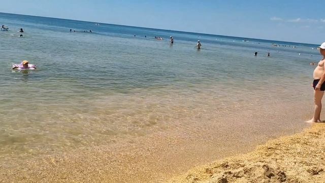 Первое впечатление об отдыхе на море в июле 2026 год. Море холодное, но только в первый день. смотреть онлайн