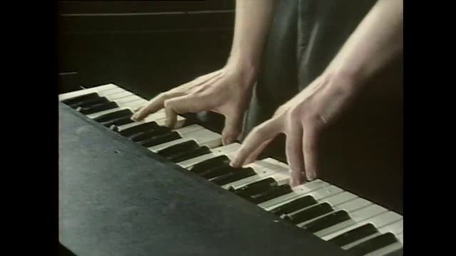 Joy Division - Love Will Tear Us Apart (1980)