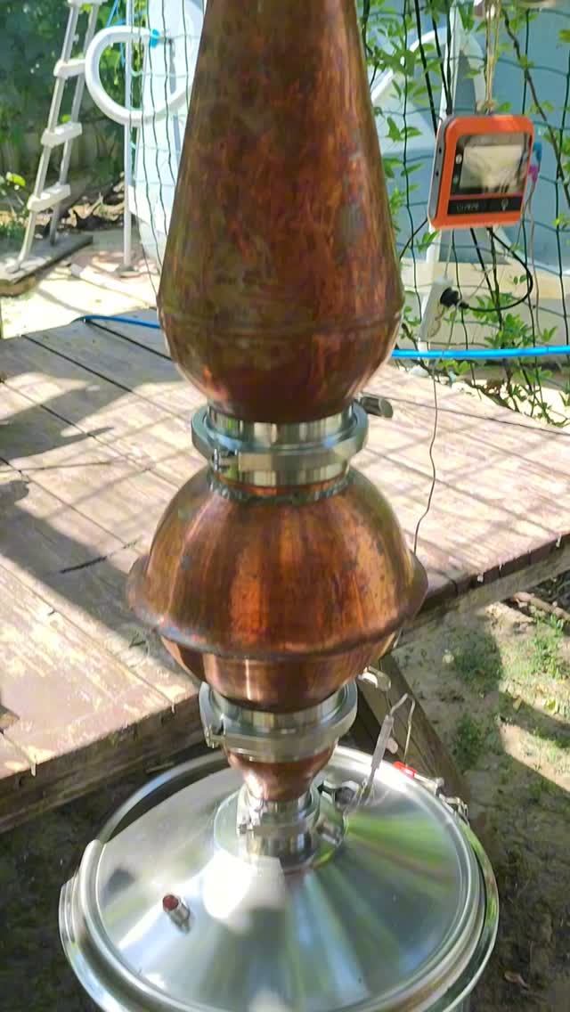 Айвовый дистиллят на прямотоке