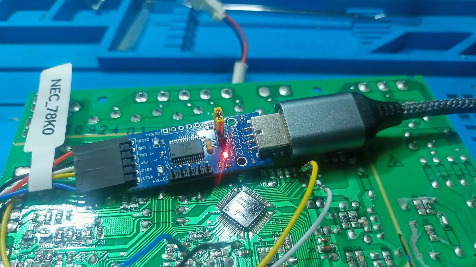 Чтение и запись микроконтроллера NEC UPD78F0513A.