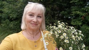 Пошли с мужем прогуляться/ Пришла с ромашками💮