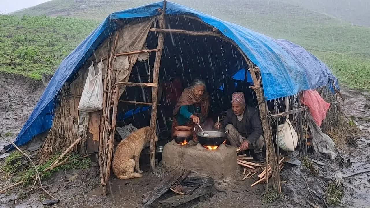Best Life in A Himalayan Shepherd’s During The Rainy Day | Most Relaxing | Village Documentary Video смотреть онлайн
