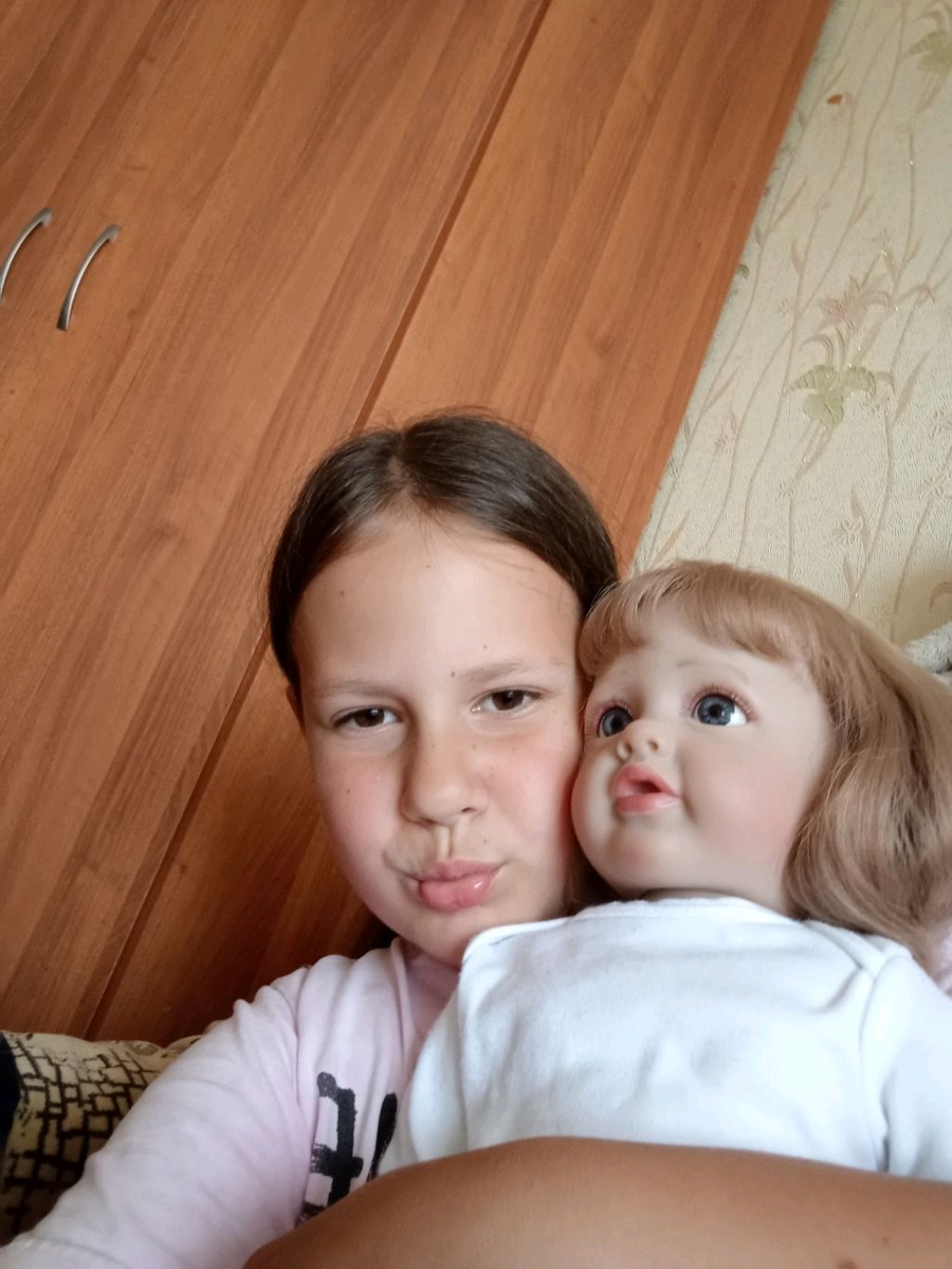 показываю свой вечер с Катей смотреть онлайн