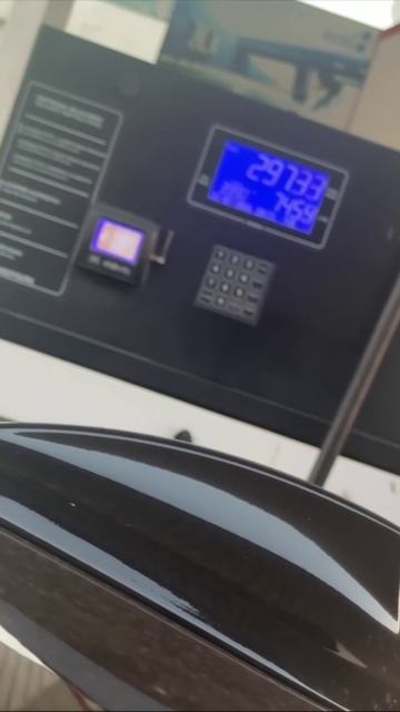 ☝️Заправляю полный бак дизеля Лукойл в Грузии должно зайти 73 л и в баке где-то два край 3 л остаетс смотреть онлайн
