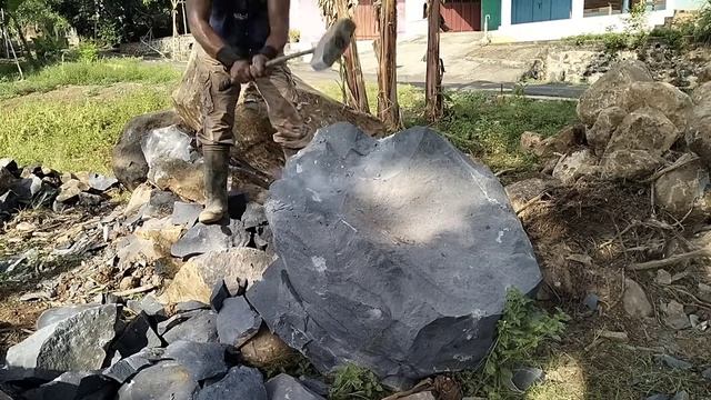 Stone breaking with a hand hammer смотреть онлайн