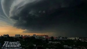 Мощнейший ураган пронёсся по Ростову-на-Дону.Ужас

Регион пережил настоящий апокалипсис: