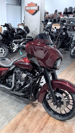 + 2017 HD Street Glide Special 107 Purple Chokolate 24K (VIN 5HD***5950)