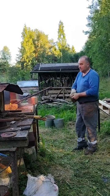 Чародей чародействует