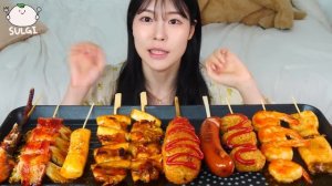 Мукбанг - курица и сырные закуски и хот-дог - сытная порция