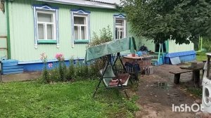 День в деревне: Муж делает полки для кухни. Закрываю огурцы на зиму